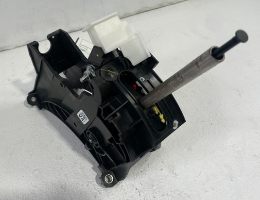 23-25 HONDA HR-V AUTO TRANSMISSION SHIFT SHIFTER GEAR SELECTOR LEVER