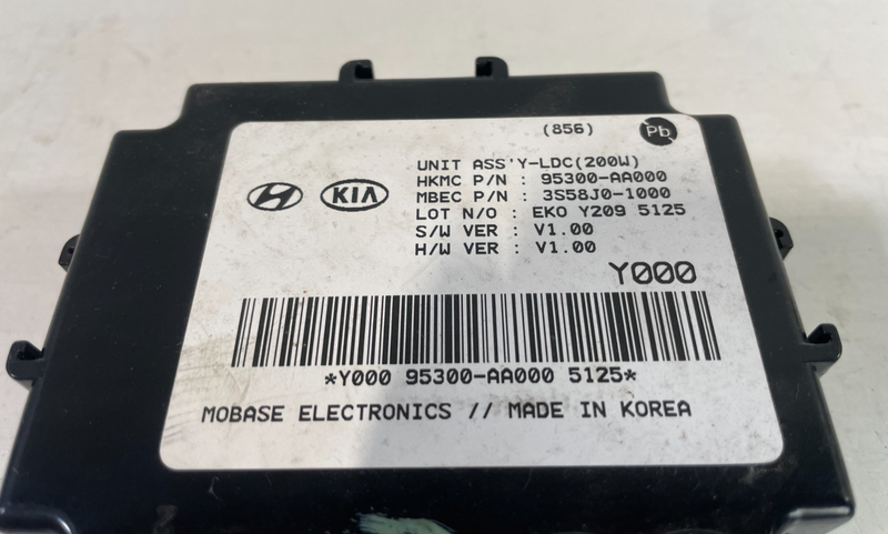 Load image into Gallery viewer, 2021 - 2024 HYUNDAI ELANTRA SE SEDAN LDC CONTROL MODULE 95300-AA000 # 104641
