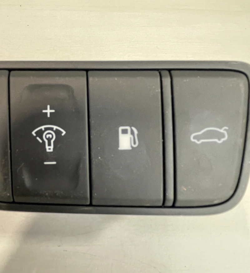 Load image into Gallery viewer, 19-25 GENESIS G70 DASHBOARD FUEL FOOR &amp; TRUNK LID RELEASE CONTROL SWITCH #104299
