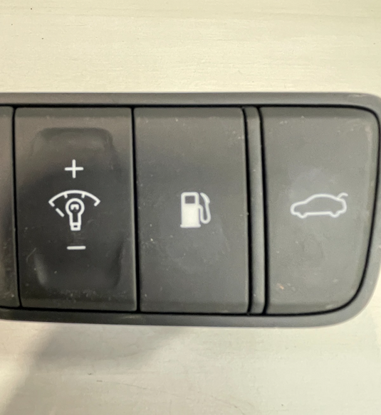 19-25 GENESIS G70 DASHBOARD FUEL FOOR & TRUNK LID RELEASE CONTROL SWITCH