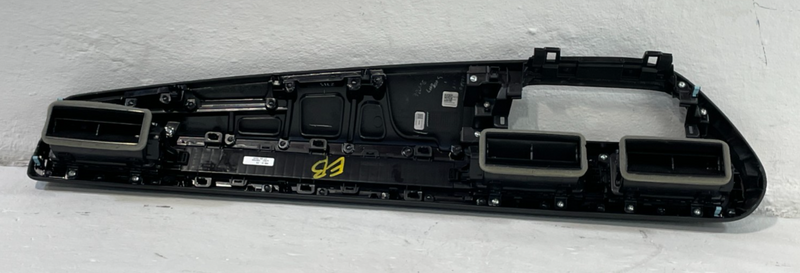 Load image into Gallery viewer, 2023-2025 HONDA HR-V LX DASH RIGHT TRIM MOLDING PANEL 77252-3W0-A01ZA # 100759
