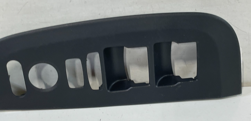 Load image into Gallery viewer, 23-25 HONDA HR-V FRONT LEFT DOOR WINDOW CONTROL SWITCH BEZEL TRIM COVER # 101629
