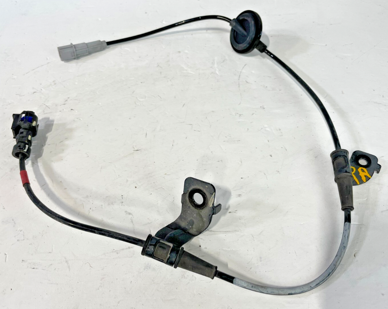 Load image into Gallery viewer, 2021 - 2025 HYUNDAI ELANTRA REAR RIGHT PASSENGER ABS WHEEL SPEED SENSOR # 89309
