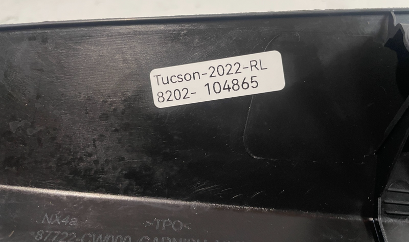 Load image into Gallery viewer, 22-24 HYUNDAI TUCSON REAR LEFT DOOR LOWER WHEEL ARCH FLARE MOLDING # 104865
