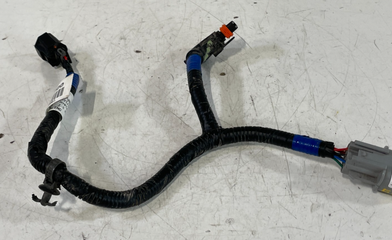 Load image into Gallery viewer, 2022-2025 HYUNDAI TUCSON AWD REAR DIFFERENTIAL AXLE CARRIER WIRE HARNESS #103794
