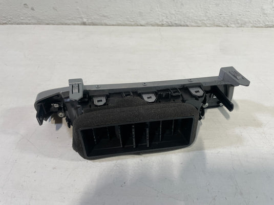2021-2023 HYUNDAI ELANTRA LEFT SIDE DASHBOARD OUTER AC AIR VENT GRILLE