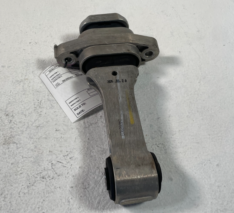 Load image into Gallery viewer, 22-25 HYUNDAI TUCSON SANTA CRUZ ENGINE MOTOR MOUNT TORQUE ARM ROLL ROD # 106004
