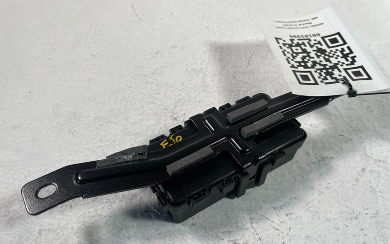 Load image into Gallery viewer, 2025 HYUNDAI TUCSON CDC CHASSIS DOMAIN CONTROL MODULE 2.5L 95640-N9100 # 105906
