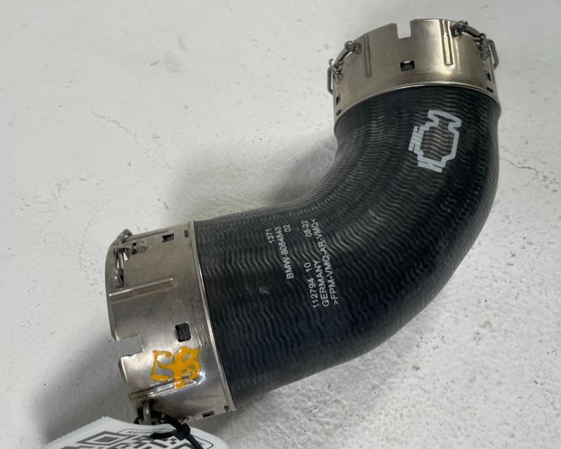 Load image into Gallery viewer, 20-25 BMW G82 M4 M3 M2 X4 X3 CHARGE AIR INDUCTION HOSE PIPE LINE 3.0L # 105646
