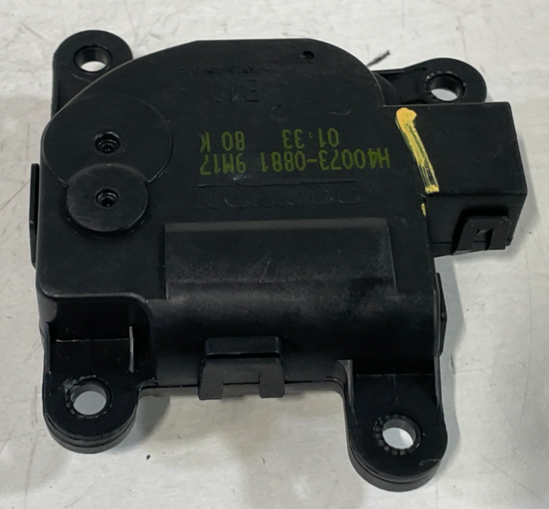 Load image into Gallery viewer, 2010-2025 HYUNDAI PALISADE HVAC A/C HEATER FLAP SERVO ACTUATOR MOTOR # 100822
