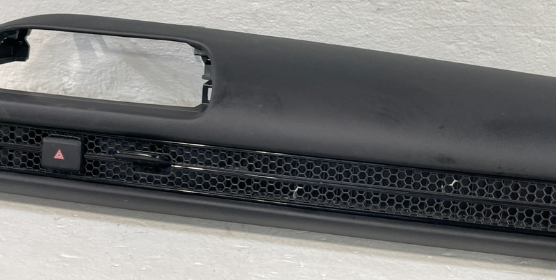 Load image into Gallery viewer, 2023-2025 HONDA HR-V LX DASH RIGHT TRIM MOLDING PANEL 77252-3W0-A01ZA # 100759
