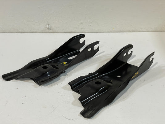 22-25 HONDA CIVIC ACCORD FRONT LH & RH SUBFRAME REARWARD STAY BRACKET PAIR 86952
