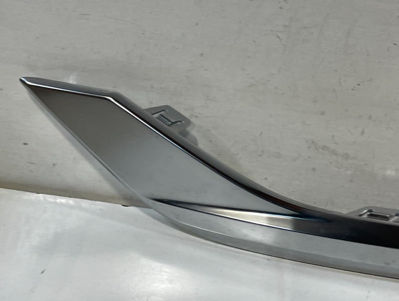 Load image into Gallery viewer, 21-23 HYUNDAI SANTA FE REAR RIGHT BUMPER COVER MOLDING CHROME TRIM STRIP #101893
