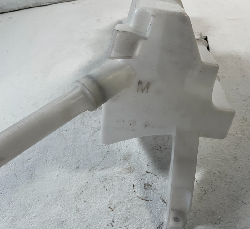 Load image into Gallery viewer, 17-23 NISSAN ROGUE SPORT QASHQAI WINDSHIELD WASHER RESERVOIR TANK BOTTLE 106245
