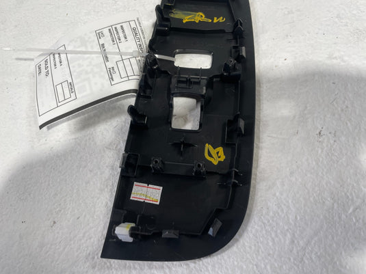 2023-2025 HONDA HR-V FRONT RIGHT DOOR WINDOW SWITCH COVER BEZEL 2.0L