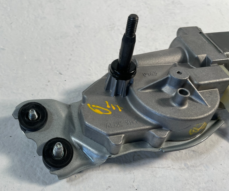 Load image into Gallery viewer, 2023 - 2025 KIA SPORTAGE REAR WINDSHIELD BACK GLASS WIPER MOTOR 2.5L # 106596
