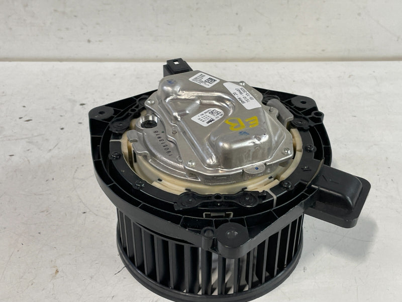 Load image into Gallery viewer, BMW X3 Z4 330I XDRIVE 330i M4 430I XDRIVE 230I HEATER BLOWER W/ FAN MOTOR #98487
