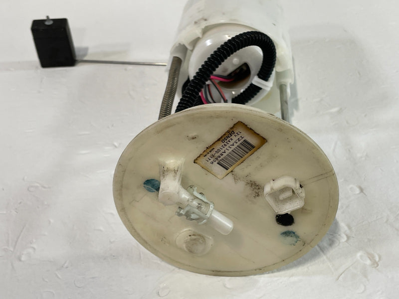 Load image into Gallery viewer, 2014 - 2020 ACURA MDX FUEL GAS PUMP SENDING UNIT ASSEMBLY KA292100-7171 # 103965
