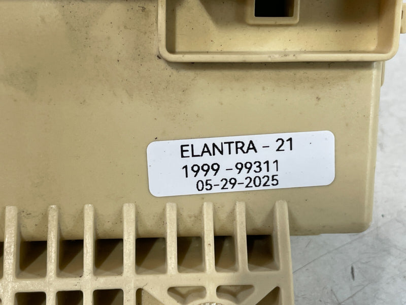 Load image into Gallery viewer, 2021 - 2023 HYUNDAI ELANTRA FUSE RELAY CABIN JUNCTION BOX 91950-AB050 # 99311
