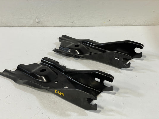 22-25 HONDA CIVIC ACCORD FRONT LH & RH SUBFRAME REARWARD STAY BRACKET PAIR 86952