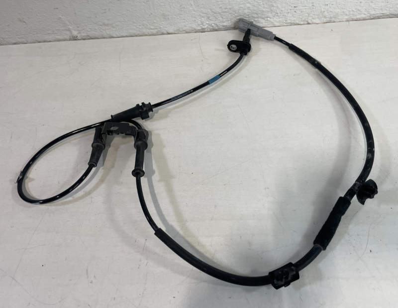 Load image into Gallery viewer, 21-23 HYUNDAI ELANTRA FRONT LEFT DRIVER SIDE ABS WHEEL SPEED SENSOR 2.0L #104607
