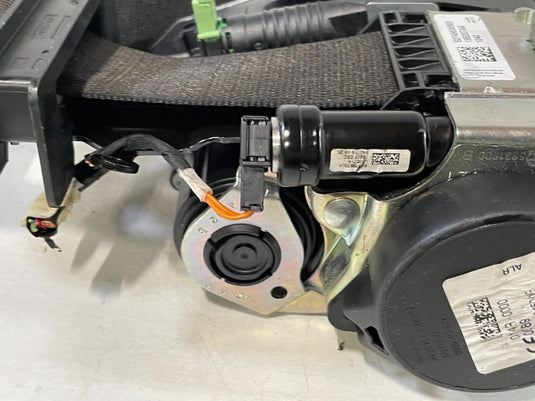 2019-2024 BMW 330i 330e FRONT RIGHT PASSENGER SIDE SEAT BELT RETRACTOR