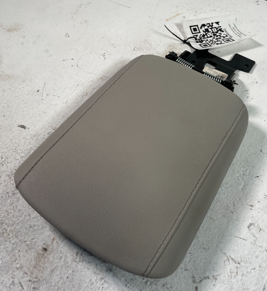 2025 HYUNDAI TUCSON LIMITED CENTER CONSOLE ARM REST ARMREST LID COVER