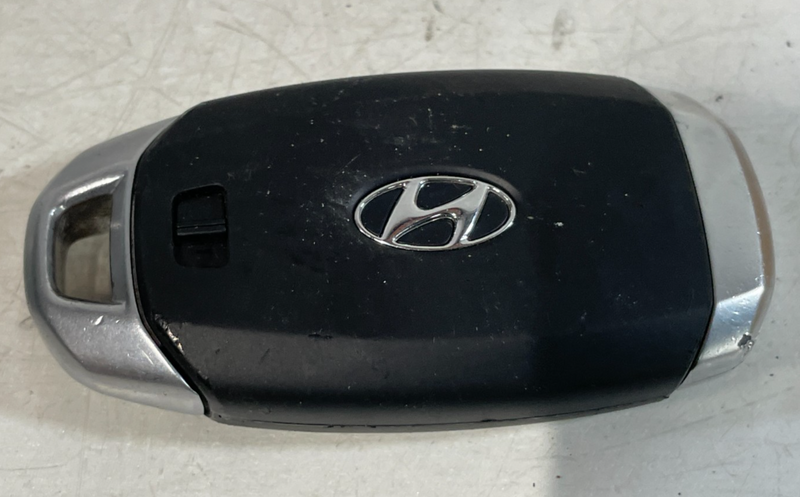 Load image into Gallery viewer, 2020 HYUNDAI PALISADE ENGINE &amp; BODY CONTROL MODULE ECM BCM W/ KEY FOB #100843
