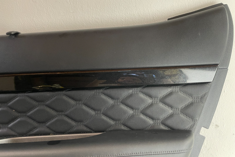 Load image into Gallery viewer, 2020 - 2022 HYUNDAI PALISADE REAR RIGHT PASSENGER SIDE DOOR TRIM PANEL # 104776

