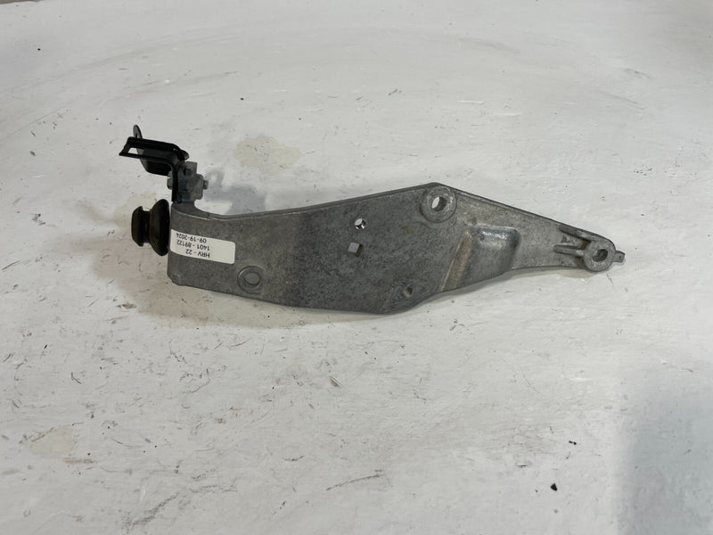 Load image into Gallery viewer, 16-22 HONDA HR-V FRONT LEFT DRIVER SIDE AIR CLEANER STAY MOUNT BRACKET # 89122
