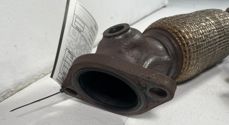 Load image into Gallery viewer, 2022-2025 HYUNDAI TUCSON FRONT MUFFLER EXHAUST DOWNPIPE DOWN PIPE 2.5L # 105972
