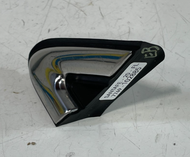 Load image into Gallery viewer, 19-23 HYUNDAI SANTA FE FRONT LEFT DRIVER FENDER UPPER CORNER MOLDING # 102885
