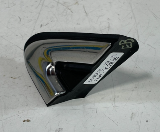 19-23 HYUNDAI SANTA FE FRONT LEFT DRIVER FENDER UPPER CORNER MOLDING