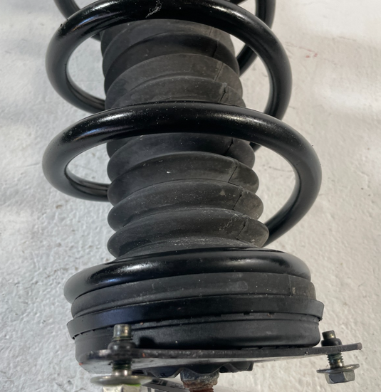 20-22 NISSAN ROGUE SPORT FRONT LEFT SHOCK STRUT ABSORBER & COIL SPRING