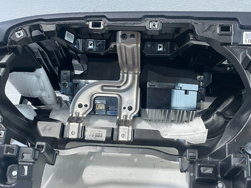 Load image into Gallery viewer, 2023-2025 HYUNDAI PALISADE INSTRUMENT PANEL PAD DASHBOARD ASSEMBLY # 104146

