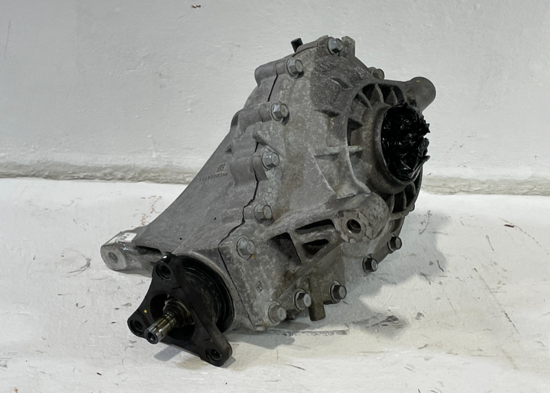 Load image into Gallery viewer, 22-23 KIA STINGER AWD FRONT DIFFERENTIAL CARRIER ASSEMBLY 34K MILES 2.5L # 99732
