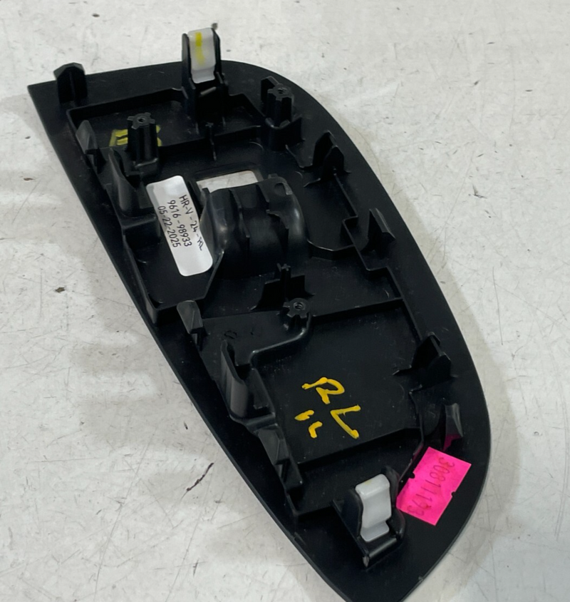 Load image into Gallery viewer, 2023 - 2024 HONDA HR-V REAR LEFT DRIVER SIDE DOOR WINDOW SWITCH BEZEL # 98933
