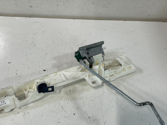 2014-2020 ACURA MDX FRONT RIGHT SIDE EXTERIOR DOOR HANDLE BASE BRACKET