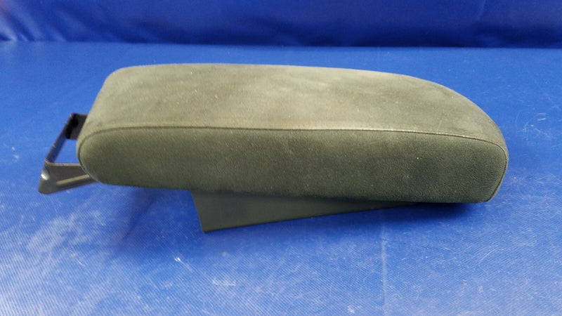 Load image into Gallery viewer, 2013-2014 NISSAN ALTIMA CENTER CONSOLE ARM REST ARMREST LID COVER OEM # 70256
