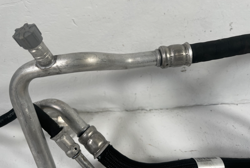 Load image into Gallery viewer, 21-25 BMW G82 M4 M3 M2 A/C AIR CONDITIONING PIPE LINE HOSE ASSEMBLY 3.0L #105723
