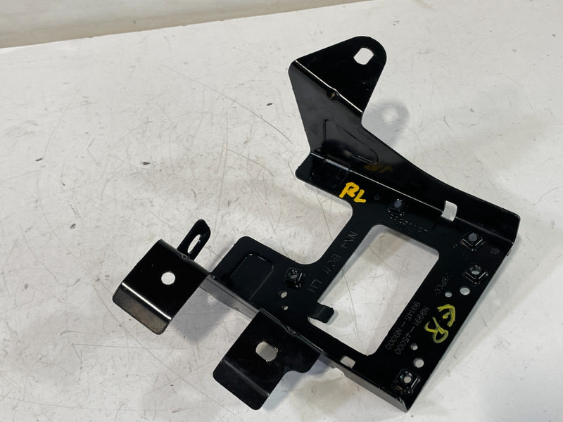 Load image into Gallery viewer, 2022-2025 HYUNDAI TUCSON REAR LEFT SIDE BLIND SPOT RADAR SENSOR BRACKET # 103239
