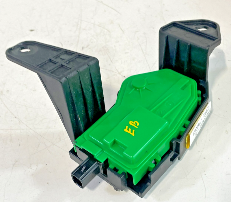 Load image into Gallery viewer, 2020-2022 HYUNDAI PALISADE FUEL GAS TANK DOOR LATCH LOCK ACTUATOR MODULE #103069
