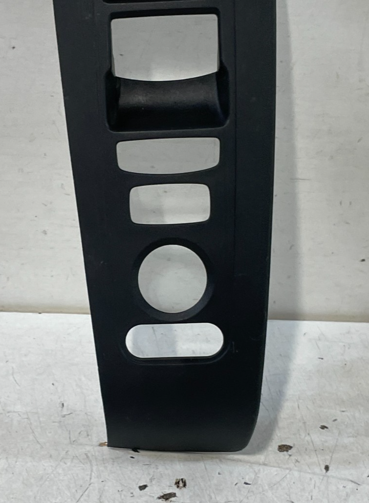 Load image into Gallery viewer, 2022 - 2025 HONDA CIVIC FRONT LEFT SIDE POWER DOOR WINDOW SWITCH BEZEL # 100457
