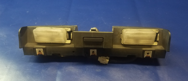 Load image into Gallery viewer, 2003 - 2020 NISSAN 350Z REAR BUMPER LICENSE PLATE LIGHT LAMP # 50262
