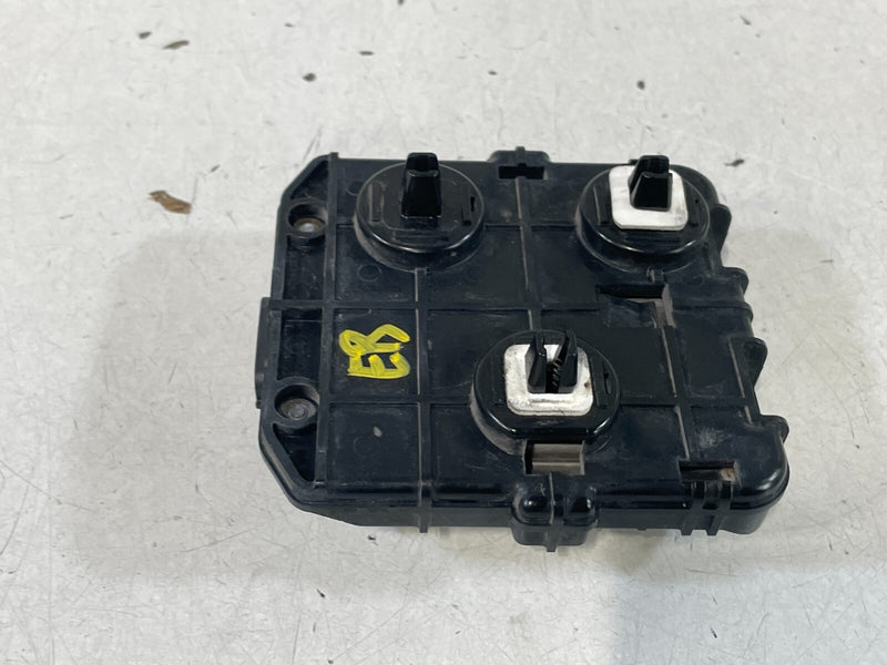 Load image into Gallery viewer, 2019 - 2021 INFINITI QX50 REAR LH OR RH BLIND SPOT RADAR WARNING SENSOR # 98799
