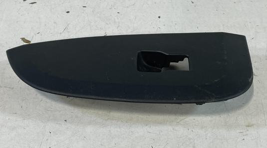2023-2024 HONDA HR-V REAR RIGHT PASSENGER SIDE DOOR WINDOW BEZEL SWITCH