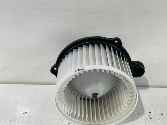 2018 - 2023 KIA STINGER K900 AC A/C HEATER BLOWER W/ FAN MOTOR