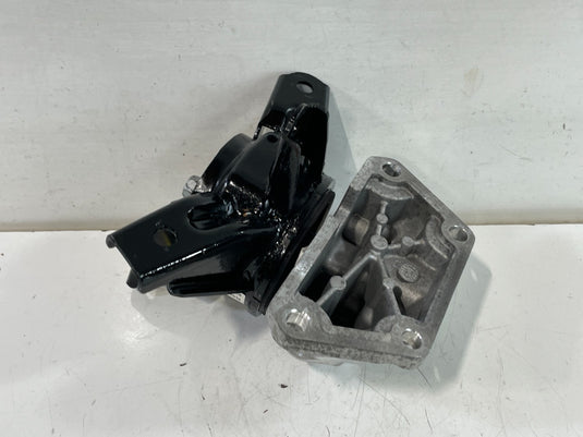 2019-2020 HYUNDAI SANTA FE AUTOMATIC TRANSMISSION MOUNT BRACKET 2.0L