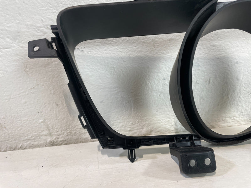 Load image into Gallery viewer, 21 - 25 HYUNDAI ELANTRA SPEEDOMETER INSTRUMENT CLUSTER TRIM BEZEL COVER # 104629
