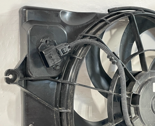 21-23 HYUNDAI ELANTRA ENGINE RADIATOR COOLING FAN BLOWER ASSEMBLY 2.0L